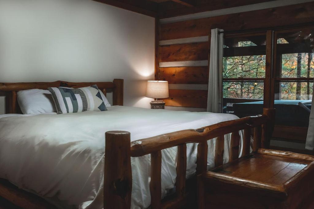 Deer Run Cabin At 36 North - Hot Tub Purlear Esterno foto