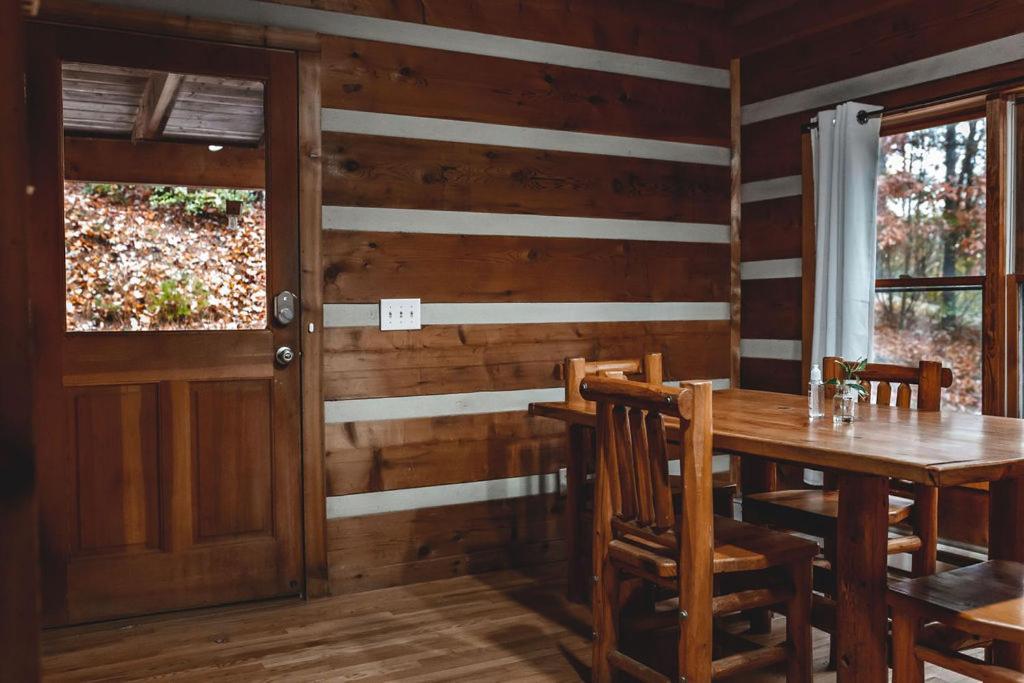 Deer Run Cabin At 36 North - Hot Tub Purlear Esterno foto